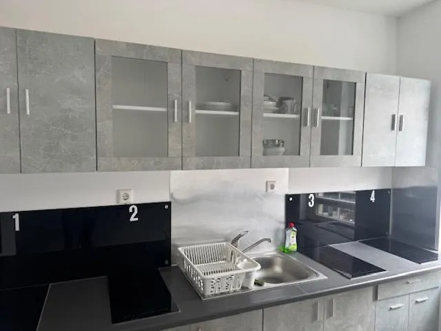 Breda City Oda ve Kahvaltı 3*